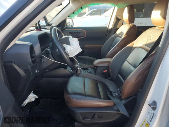2022 Ford Bronco Sport Outer Banks z VIN 3FMCR9C6XNRD66333, wystawiony jako Copart lot #83121584 z przebiegiem 43 994 mil mil oraz Szkoda całkowita • Salvage title. Historia ofert i sprzedaży dostępna na DreamBid. Obrazek 7.