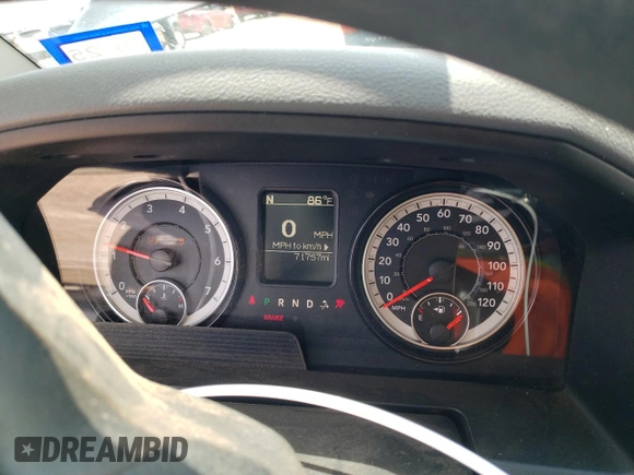 2018 Ram 1500 Express z VIN 1C6RR7KT8JS339244, wystawiony jako Copart lot #56287825 z przebiegiem 71 757 mil mil oraz Szkoda całkowita • Salvage title. Historia ofert i sprzedaży dostępna na DreamBid. Obrazek 9.