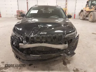 2019 Jeep Cherokee Latitude with VIN 1C4PJMCX6KD218841, listed as a IAAI auction lot 41826614 with 110,109 mi miles and . Bid and sale history available at DreamBid. Image 6.