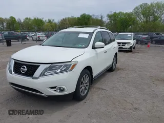 2013 Nissan Pathfinder S with VIN 5N1AR2MM4DC678284, listed as a IAAI auction lot 42149336 with 186,213 mi miles. Bid and sale history available at carsss.com. Image 2.
