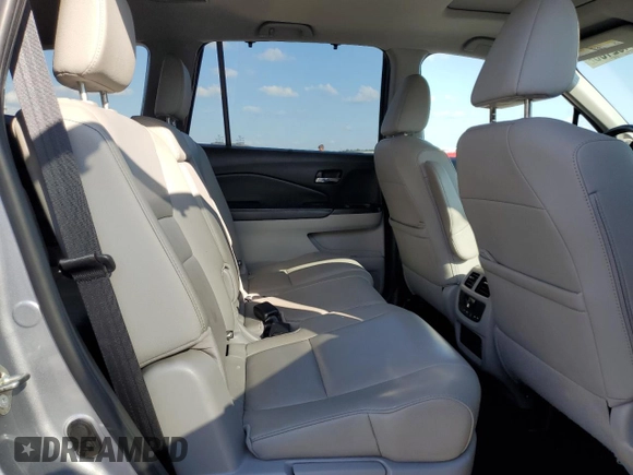 2021 Honda Pilot Special Edition with VIN 5FNYF5H22MB010962, listed as a Copart auction lot 56402185 with 44,810 mi miles and Salvage title. Bid and sale history available at DreamBid. Image 11.