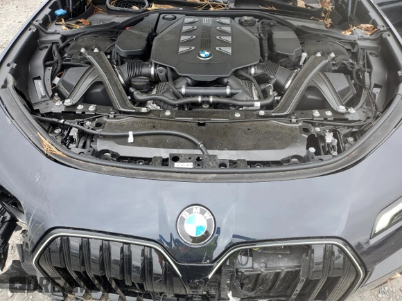 2024 BMW 7 Series 760i xDrive z VIN WBA33EJ08RCR11878, wystawiony jako Copart lot #78952474 z przebiegiem 280 mil mil oraz Szkoda całkowita • Salvage title. Historia ofert i sprzedaży dostępna na DreamBid. Obrazek 11.