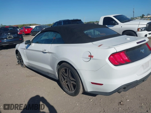 2019 Ford Mustang EcoBoost z VIN 1FATP8UH8K5162526, wystawiony jako IAAI lot #41846704 z przebiegiem 84 527 mil mil oraz . Historia ofert i sprzedaży dostępna na DreamBid. Obrazek 3.