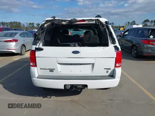 2005 Ford Explorer XLT z VIN 1FMZU63W25ZA20845, wystawiony jako IAAI lot #41790447 z przebiegiem 130 117 mil mil oraz . Historia ofert i sprzedaży dostępna na DreamBid. Obrazek 16.