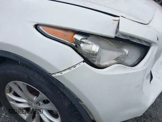2014 Infiniti QX70 z VIN JN8CS1MU7EM451246, wystawiony jako IAAI lot #42221306 z przebiegiem 190 252 mil mil oraz . Historia ofert i sprzedaży dostępna na DreamBid. Obrazek 18.