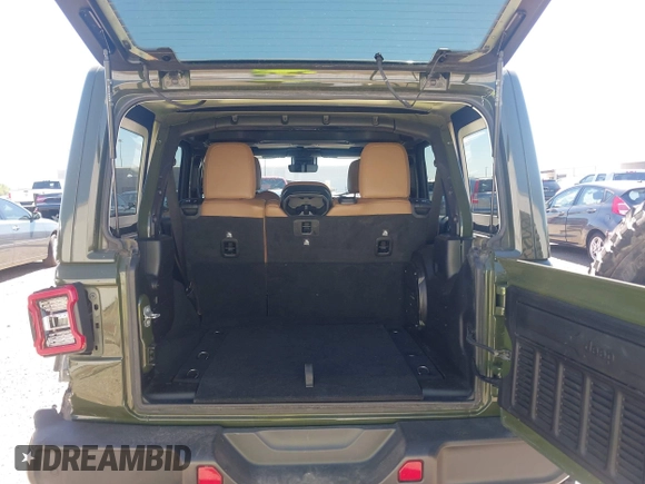 2020 Jeep Wrangler Unlimited Sahara High Altitude with VIN 1C4HJXEG8LW283103, listed as a IAAI auction lot 41830769 with 39,447 mi miles and . Bid and sale history available at DreamBid. Image 18.