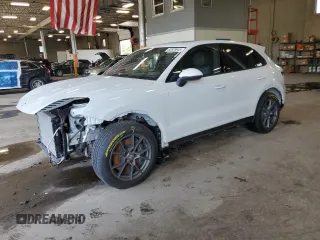 2024 Porsche Cayenne with VIN WP1AA2AY3RDA12553, listed as a Copart auction lot 60829645 with 4,975 mi miles and Salvage title. Bid and sale history available at DreamBid. Image 1.