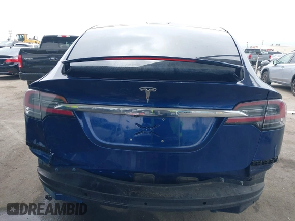 2016 Tesla Model X 70D z VIN 5YJXCBE29GF018794, wystawiony jako IAAI lot #42129574 z przebiegiem 51 814 mil mil oraz . Historia ofert i sprzedaży dostępna na DreamBid. Obrazek 16.