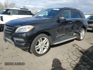 2015 Mercedes-Benz M with VIN 4JGDA5HB3FA487968, listed as a Copart auction lot 51332315 with 121,169 mi miles and Salvage Title. Bid and sale history available at carsss.com. Image 1.