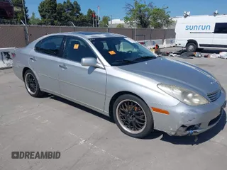 2003 Lexus ES with VIN JTHBF30G130098626, listed as a IAAI auction lot 42042502 with 266,216 mi miles. Bid and sale history available at carsss.com. Image 1.