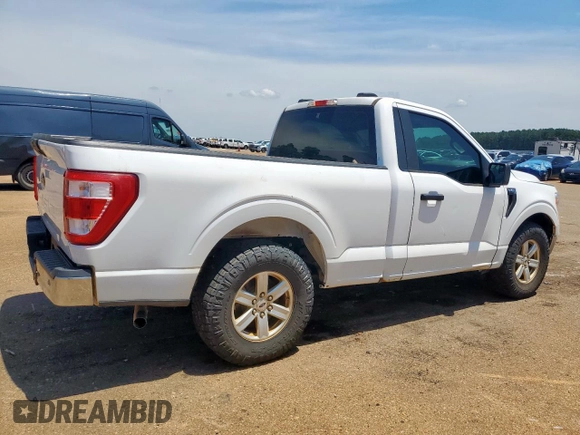 2022 Ford F-150 XL with VIN 1FTMF1CB8NKE12827, listed as a Copart auction lot 57068575 with 83,742 mi miles and Salvage title. Bid and sale history available at DreamBid. Image 3.