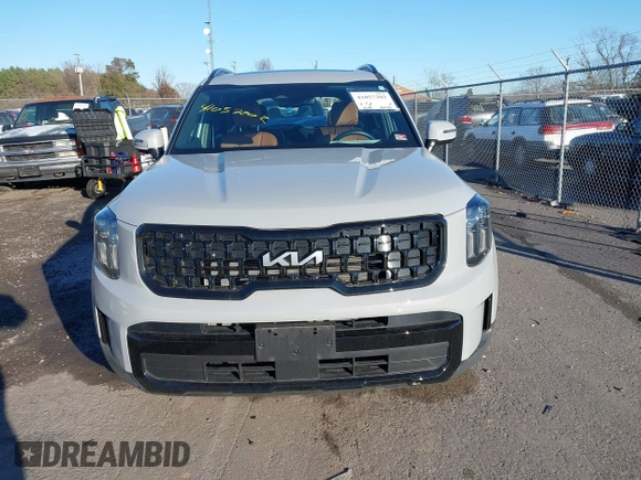 2024 Kia Telluride EX with VIN 5XYP3DGC7RG467467, listed as a IAAI auction lot 41057202 with 8,255 mi miles and . Bid and sale history available at carsss.com. Image 12.