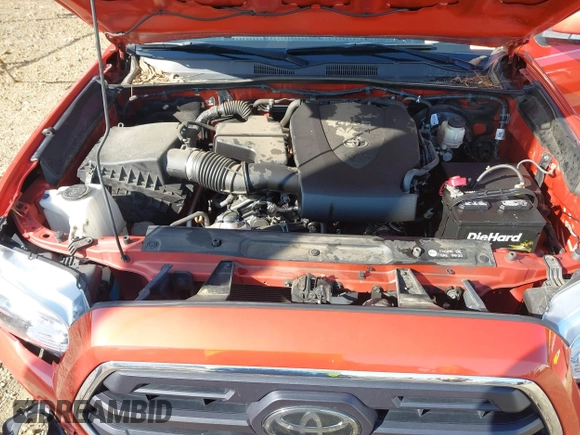 2018 Toyota Tacoma SR5 with VIN 5TFAZ5CN2JX069067, listed as a IAAI auction lot 41975459 with 92,434 mi miles and . Bid and sale history available at DreamBid. Image 10.