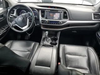 2019 Toyota Highlander SE with VIN 5TDKZRFH7KS360723, listed as a Copart auction lot 60789205 with 169,187 mi miles and Clean title. Bid and sale history available at DreamBid. Image 8.