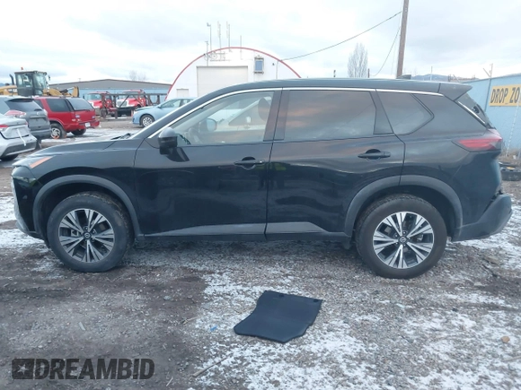2021 Nissan Rogue SV z VIN 5N1AT3BB9MC738066, wystawiony jako IAAI lot #41009183 z przebiegiem 73 802 mil mil oraz . Historia ofert i sprzedaży dostępna na DreamBid. Obrazek 15.