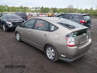 2004 Toyota Prius with VIN JTDKB20U240111589, listed as a IAAI auction lot 42217409 with 163,199 mi miles and . Bid and sale history available at DreamBid. Image 3.