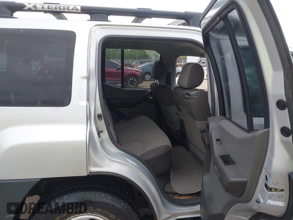 2005 Nissan Xterra SE z VIN 5N1AN08U65C635741, wystawiony jako IAAI lot #42539902 z przebiegiem 183 665 mil mil oraz . Historia ofert i sprzedaży dostępna na DreamBid. Obrazek 8.