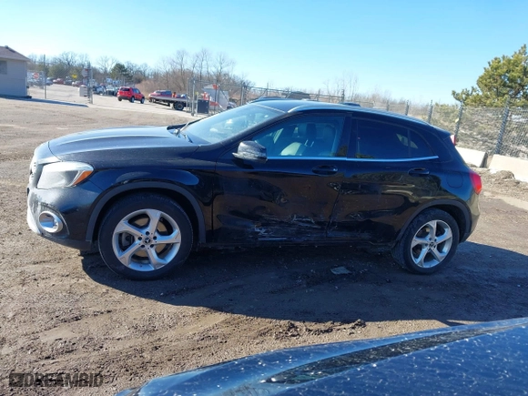 2020 Mercedes-Benz GLA with VIN WDCTG4GB5LU027306, listed as a IAAI auction lot 41636650 with 82,789 mi miles. Bid and sale history available at carsss.com. Image 14.