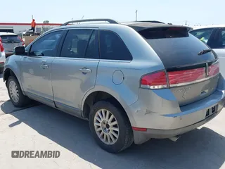 2007 Lincoln MKX with VIN 2LMDU68C87BJ28759, listed as a IAAI auction lot 42028755 with 177,405 mi miles. Bid and sale history available at carsss.com. Image 3.