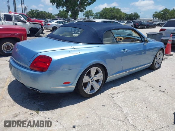 2007 Bentley Continental GT z VIN SCBDR33W17C044528, wystawiony jako IAAI lot #42308345 z przebiegiem Nie podano mil oraz . Historia ofert i sprzedaży dostępna na DreamBid. Obrazek 4.