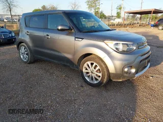 2018 Kia Soul + with VIN KNDJP3A55J7535782, listed as a IAAI auction lot 41807092 with 104,240 mi miles. Bid and sale history available at carsss.com. Image 1.