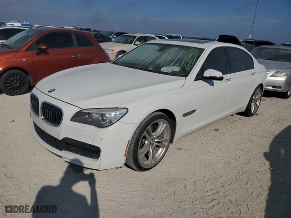 2013 BMW 7 Series 740Li with VIN WBAYE4C57DD137483, listed as a Copart auction lot 75406244 with 0 mi miles and Salvage Title. Bid and sale history available at carsss.com. Image 1.