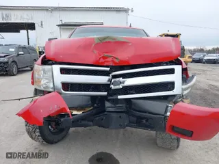 2008 Chevrolet Silverado 1500 LT w/1LT with VIN 2GCEK13J781262883, listed as a IAAI auction lot 41499201 with 157,000 mi miles. Bid and sale history available at carsss.com. Image 6.