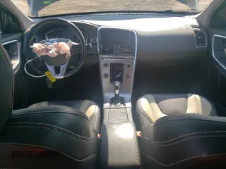 2017 Volvo XC60 Dynamic с VIN YV449MRR5H2013498, выставлен на аукционе Copart как лот 58240175 с пробегом 91 282 миль миль и Списание • Salvage title. История ставок и продаж доступна на DreamBid. Изображение 8.