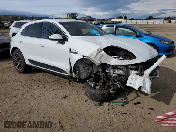 2016 Porsche Macan S with VIN WP1AB2A56GLB41649, listed as a Copart auction lot 81804904 with 76,135 mi miles and Salvage title. Bid and sale history available at DreamBid. Image 4.