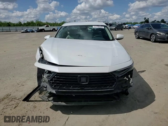2024 Honda Accord LX z VIN 1HGCY1F25RA026638, wystawiony jako Copart lot #51796095 z przebiegiem 6 516 mil mil oraz Szkoda całkowita • Salvage title. Historia ofert i sprzedaży dostępna na DreamBid. Obrazek 11.