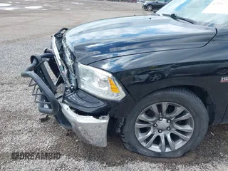 2014 Ram 1500 Longhorn Limited z VIN 1C6RR7WT4ES402324, wystawiony jako IAAI lot #42167372 z przebiegiem 92 188 mil mil oraz . Historia ofert i sprzedaży dostępna na DreamBid. Obrazek 19.