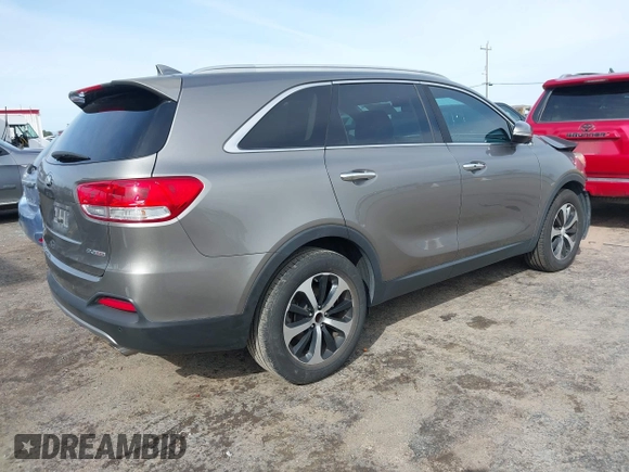 2016 Kia Sorento EX with VIN 5XYPH4A14GG002523, listed as a IAAI auction lot 41576679 with 112,787 mi miles. Bid and sale history available at carsss.com. Image 4.