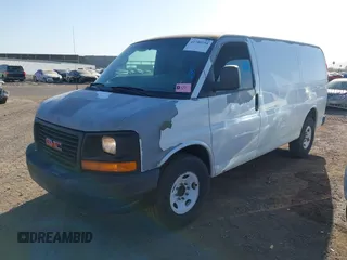 2008 GMC Savana Cargo with VIN 1GTGG25C681111778, listed as a IAAI auction lot 41700294 with 414,744 mi miles. Bid and sale history available at carsss.com. Image 2.