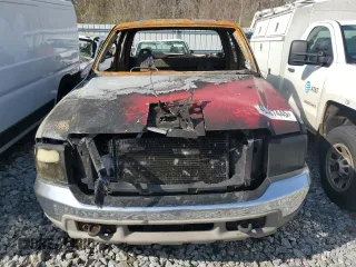1999 Ford F-350 z VIN 1FTWX32S0XEB73729, wystawiony jako Copart lot #46487445 z przebiegiem Nie podano mil oraz Szkoda całkowita • Salvage title. Historia ofert i sprzedaży dostępna na DreamBid. Obrazek 5.
