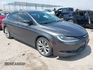 2015 Chrysler 200 S z VIN 1C3CCCBB1FN753251, wystawiony jako IAAI lot #42373205 z przebiegiem 76 984 mil mil oraz . Historia ofert i sprzedaży dostępna na DreamBid. Obrazek 1.