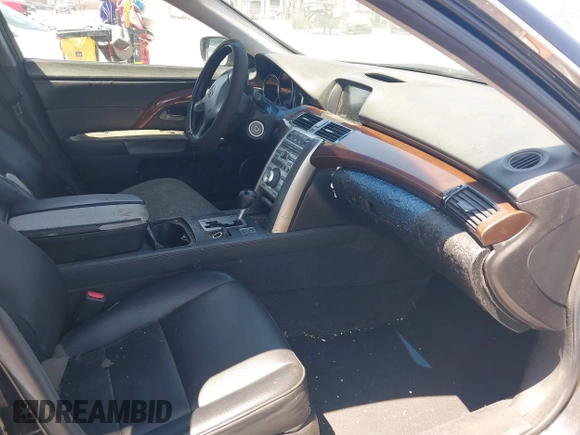 2005 Acura RL with VIN JH4KB16575C007995, listed as a IAAI auction lot 42638944 with 241,591 mi miles and . Bid and sale history available at DreamBid. Image 5.
