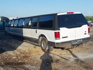 2003 Ford Excursion XLT z VIN 1FMNU40F03EA06549, wystawiony jako IAAI lot #42231165 z przebiegiem 176 564 mil mil oraz . Historia ofert i sprzedaży dostępna na DreamBid. Obrazek 3.
