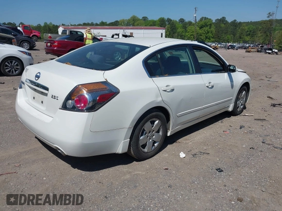 2007 Nissan Altima 2.5 S with VIN 1N4AL21E07N486376, listed as a IAAI auction lot 42024306 with 231,312 mi miles. Bid and sale history available at carsss.com. Image 4.