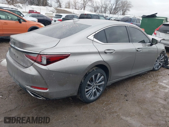 2021 Lexus ES with VIN 58ADZ1B15MU107499, listed as a IAAI auction lot 41742998 with 1 mi miles. Bid and sale history available at carsss.com. Image 4.