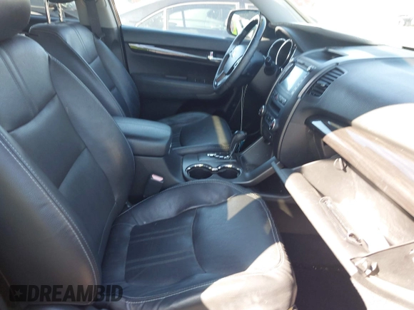 2013 Kia Sorento SX with VIN 5XYKW4A28DG356596, listed as a IAAI auction lot 41815249 with 160,969 mi miles. Bid and sale history available at carsss.com. Image 5.