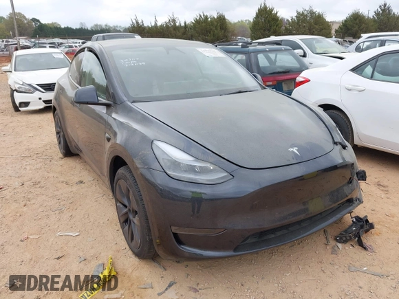 2024 Tesla Model Y with VIN 7SAYGDED3RA303113, listed as a IAAI auction lot 41915760 with 12,917 mi miles and . Bid and sale history available at DreamBid. Image 1.
