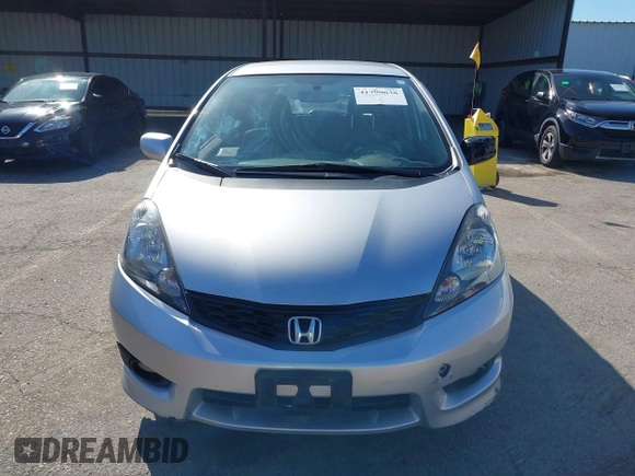 2013 Honda Fit Sport с VIN JHMGE8H6XDC022677, выставлен на аукционе IAAI как лот 41799038 с пробегом Не указан миль и . История ставок и продаж доступна на DreamBid. Изображение 11.