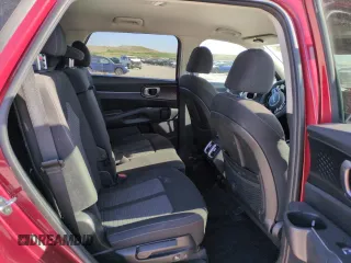 2022 Kia Sorento LX z VIN 5XYRGDLC4NG099777, wystawiony jako Copart lot #52391425 z przebiegiem 111 531 mil mil oraz Szkoda całkowita • Salvage title. Historia ofert i sprzedaży dostępna na DreamBid. Obrazek 10.