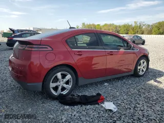 2015 Chevrolet Volt with VIN 1G1RA6E47FU110217, listed as a Copart auction lot 48673245 with 31,668 mi miles and Salvage Title. Bid and sale history available at carsss.com. Image 3.