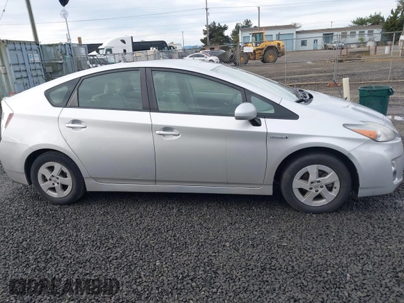 2011 Toyota Prius I z VIN JTDKN3DU6B0321701, wystawiony jako IAAI lot #41631688 z przebiegiem 127 987 mil mil oraz . Historia ofert i sprzedaży dostępna na DreamBid. Obrazek 14.