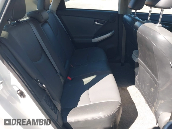 2015 Toyota Prius Four with VIN JTDKN3DU8F0426195, listed as a IAAI auction lot 41529611 with 137,377 mi miles. Bid and sale history available at carsss.com. Image 8.