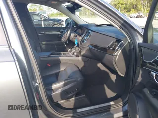 2018 Volvo XC90 Momentum with VIN YV4102CK7J1344205, listed as a IAAI auction lot 41730025 with 135,057 mi miles and . Bid and sale history available at DreamBid. Image 5.