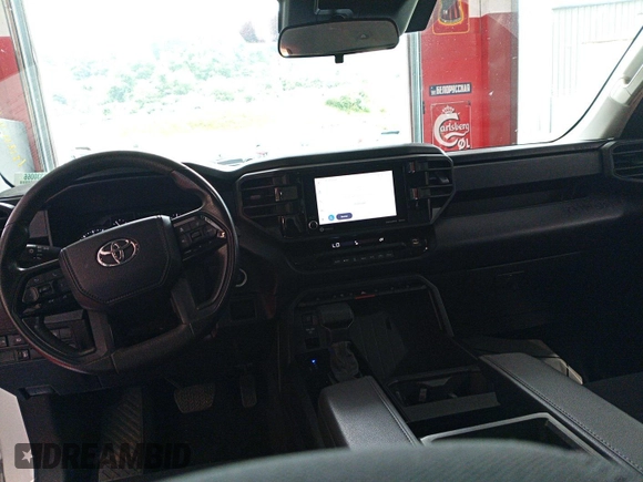 2022 Toyota Tundra SR with VIN 5TFKB5DAXNX006096, listed as a IAAI auction lot 42727998 with 44,389 mi miles and . Bid and sale history available at DreamBid. Image 31.