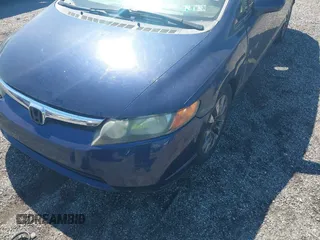 2006 Honda Civic LX z VIN 1HGFA16596L106200, wystawiony jako IAAI lot #42223300 z przebiegiem 177 442 mil mil oraz . Historia ofert i sprzedaży dostępna na DreamBid. Obrazek 6.