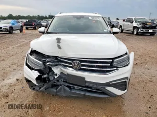2024 Volkswagen Tiguan SE z VIN 3VV3B7AX0RM188817, wystawiony jako Copart lot #58040225 z przebiegiem 6 299 mil mil oraz Szkoda całkowita • Salvage title. Historia ofert i sprzedaży dostępna na DreamBid. Obrazek 5.